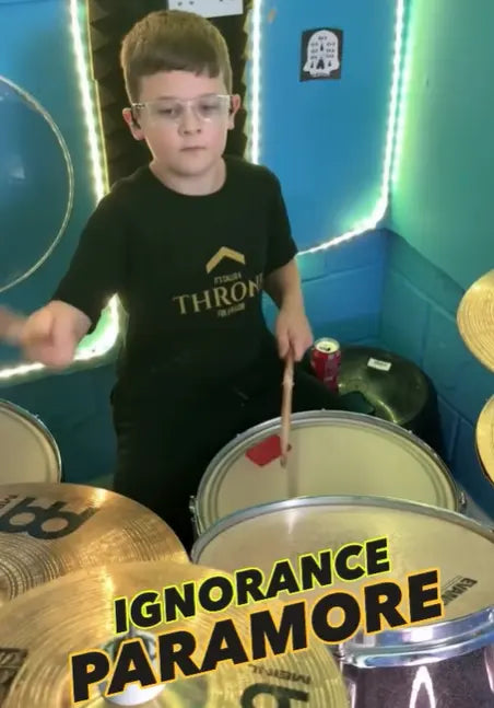 Sully playing a cover of Ignorance by Paramore